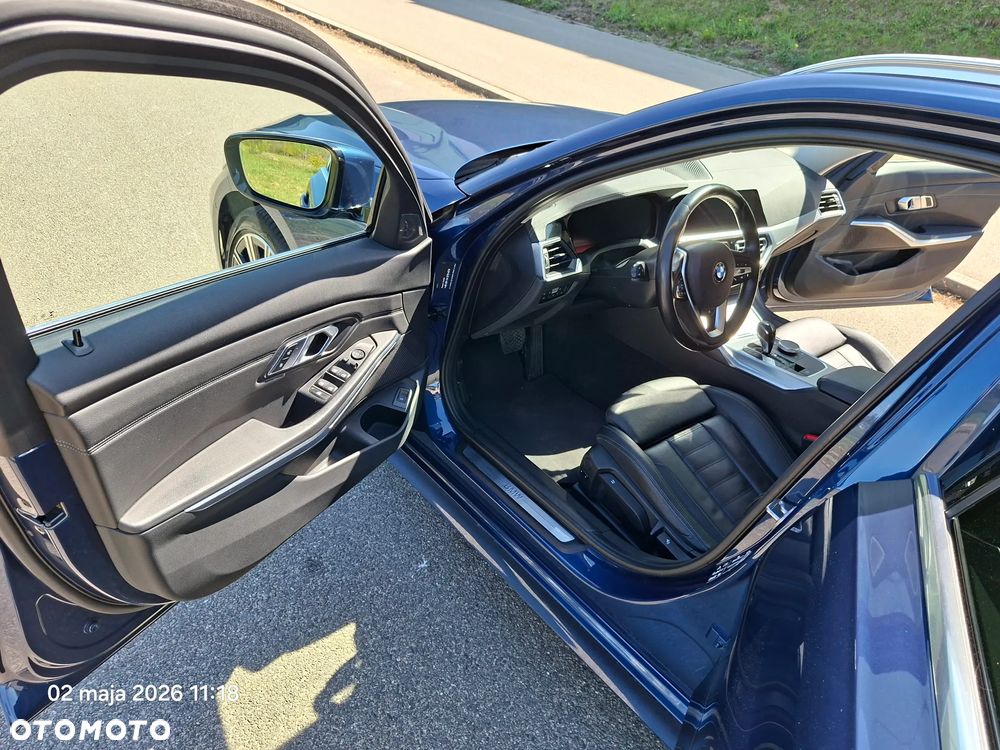 BMW Seria 3 320d xDrive MHEV Luxury Line - 18