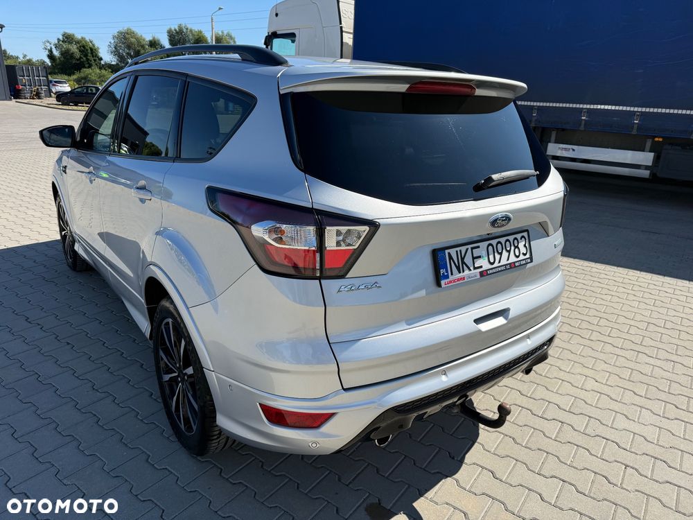 Ford Kuga 1.5 EcoBoost 2x4 ST-Line - 8