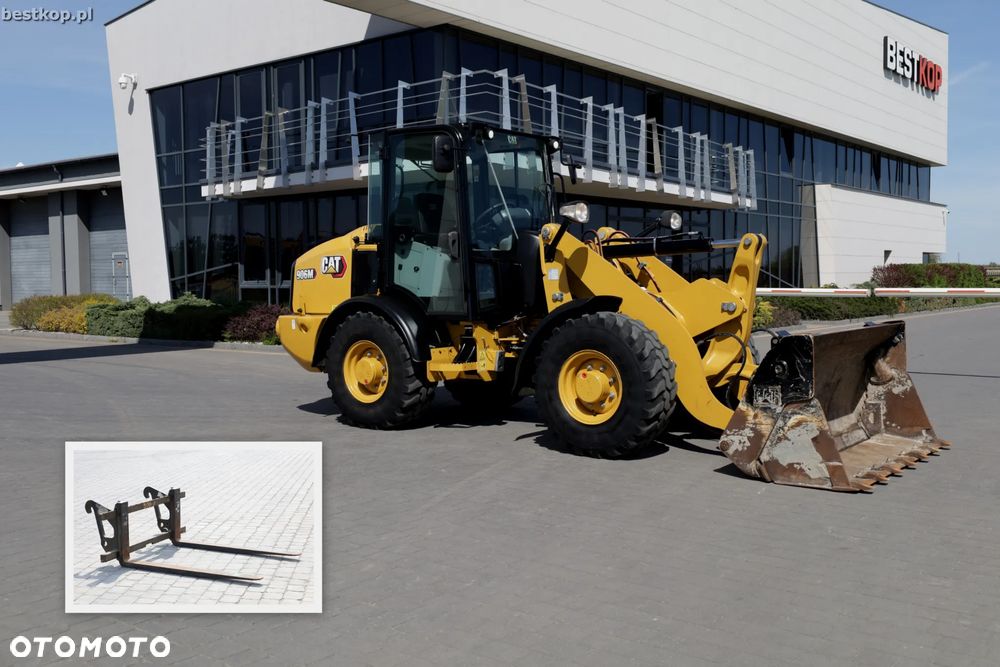 Caterpillar CAT 906M - 1