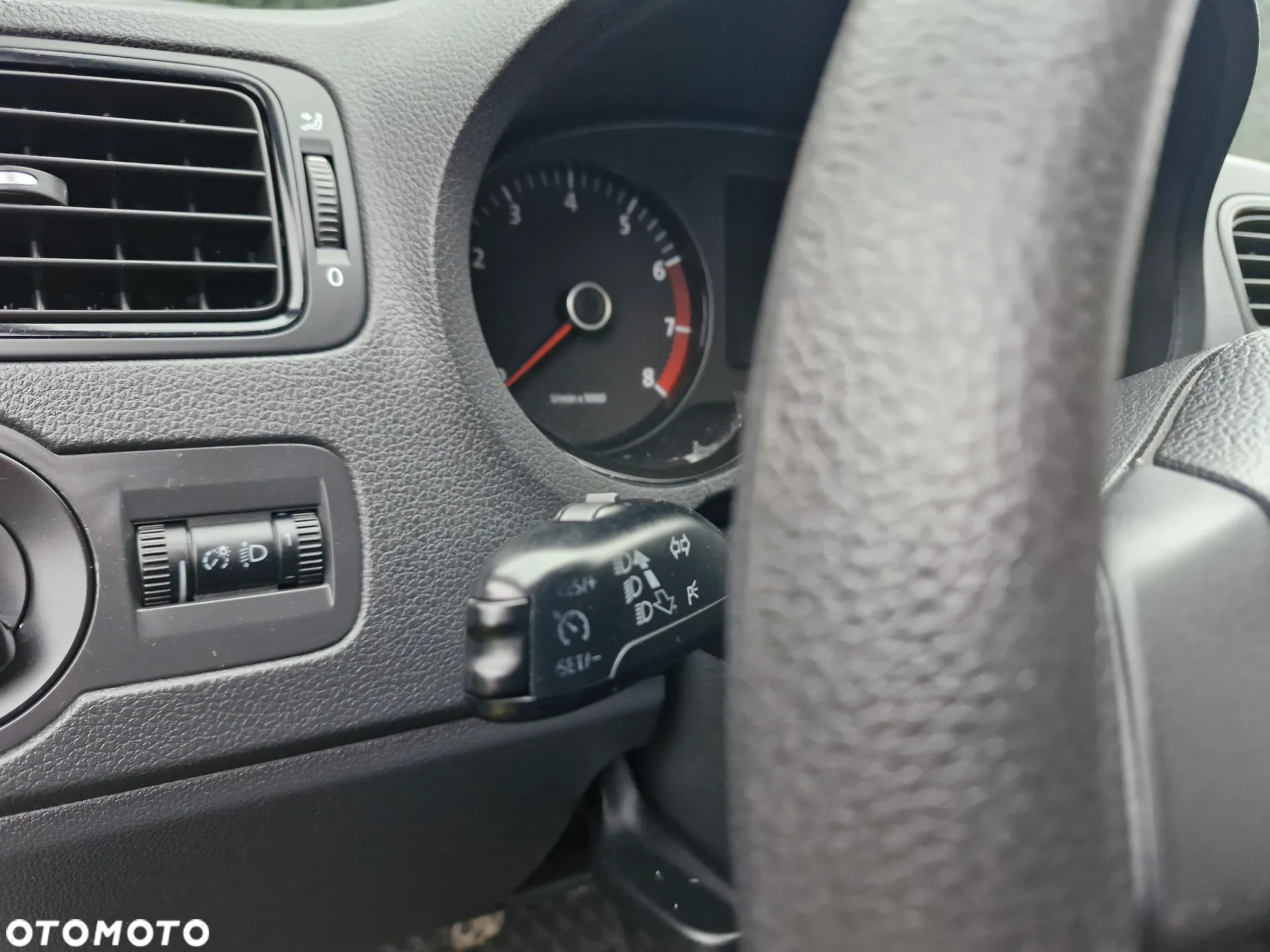 Volkswagen Polo 1.2 Comfortline - 19