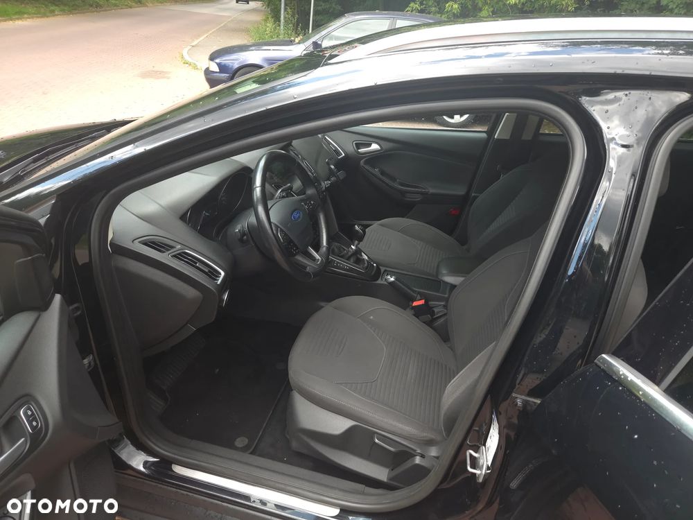 Ford Focus 1.5 TDCi DPF Start-Stopp-System Titanium - 24