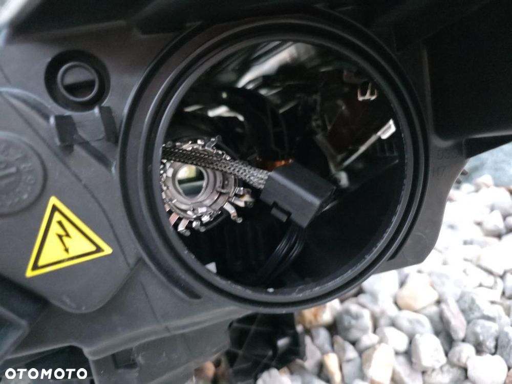 FORD KUGA 2 II LIFT Lampa prawa Bi-Xenon Dynamic Led 90156678 GV4113D154AJ - 10