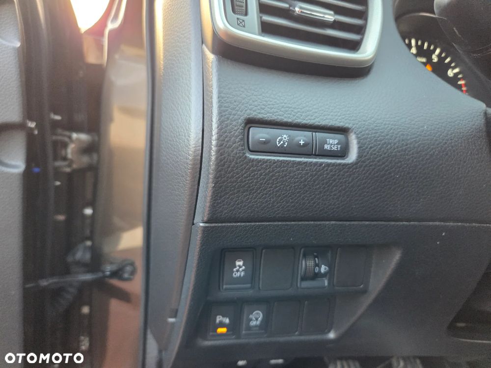 Nissan Qashqai 1.2 DIG-T TEKNA+ - 29