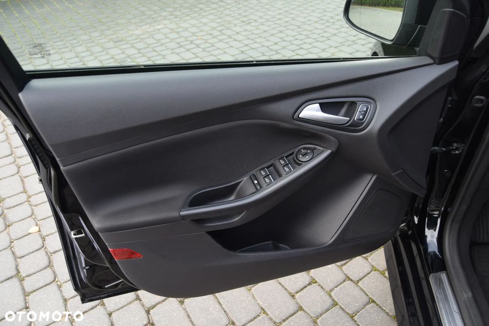 Ford Focus 1.5 TDCi ST-Line - 23