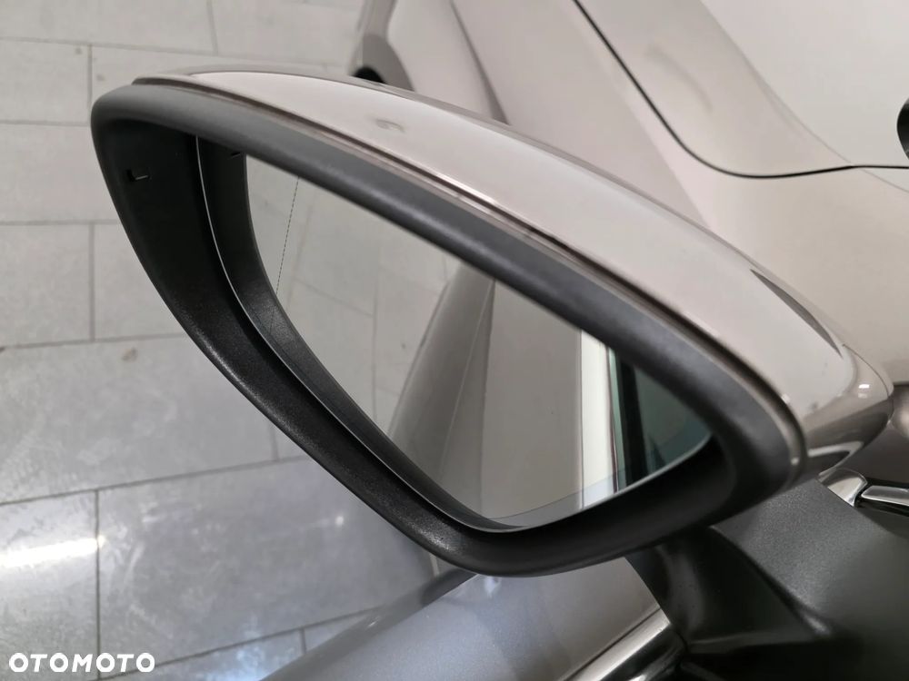 Volkswagen Passat 1.4 TSI BlueMotion Technology Comfortline - 24