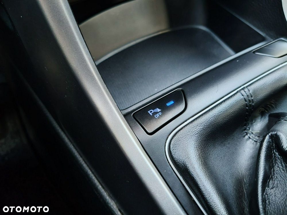 Hyundai i30 blue Kombi 1.4 Passion - 20