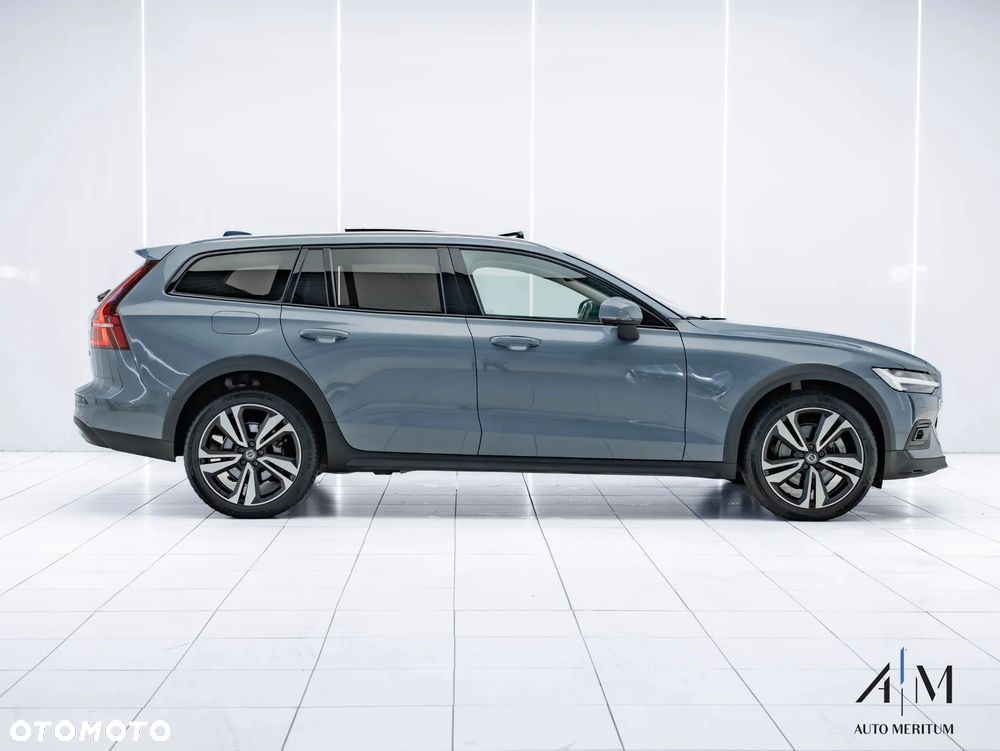 Volvo V60 Cross Country B4 D AWD Geartronic - 10