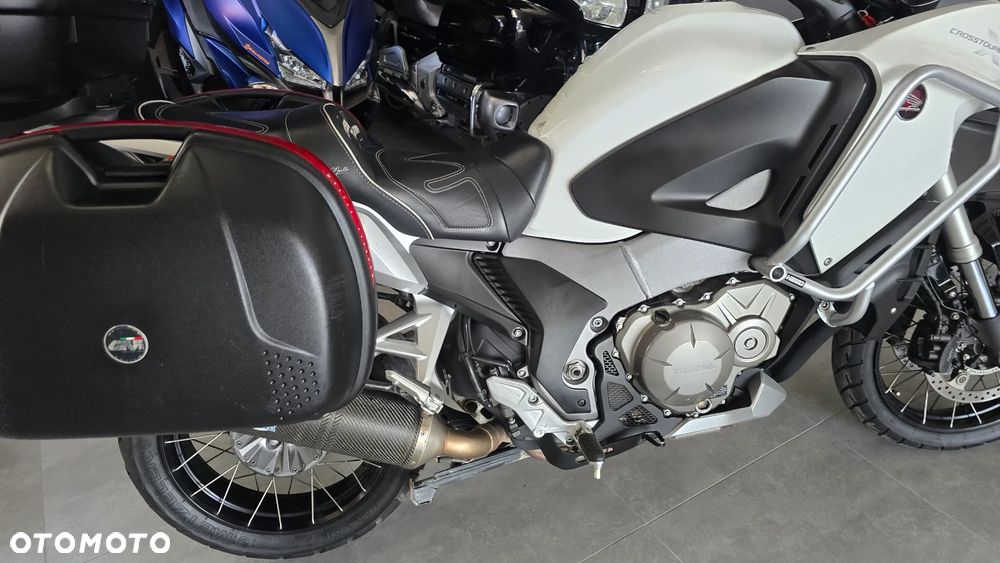 Honda VFR - 28