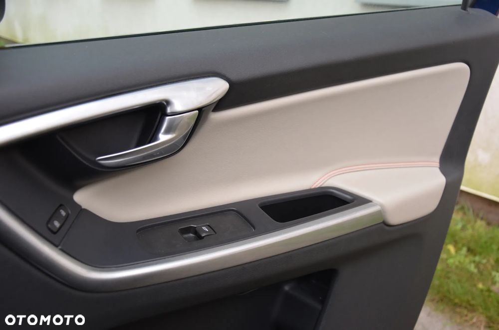 Volvo XC 60 D3 Ocean Race - 16