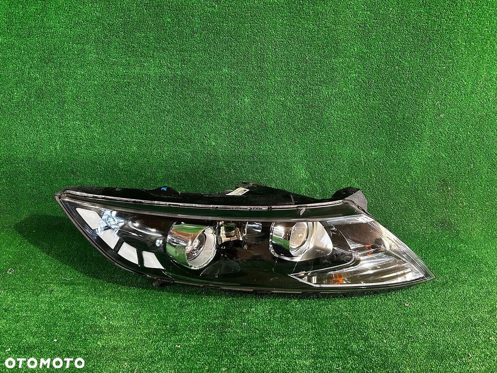REFLEKTOR PRAWY KIA OPTIMA III XENON 92102-2T421 - 1