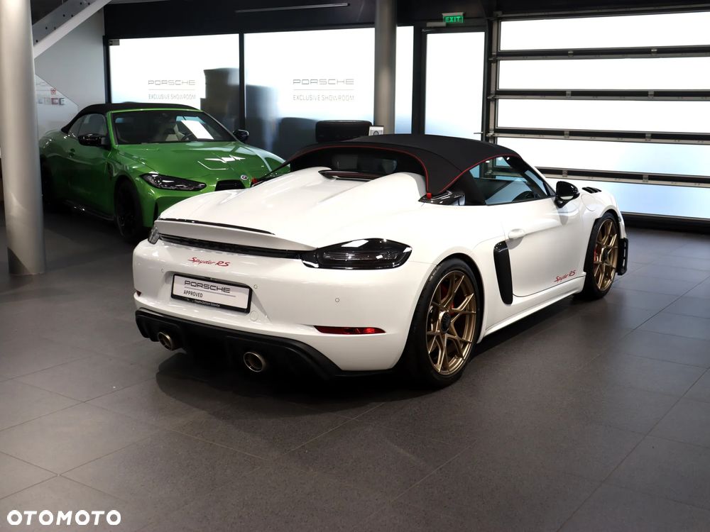 Porsche 718 Spyder - 5
