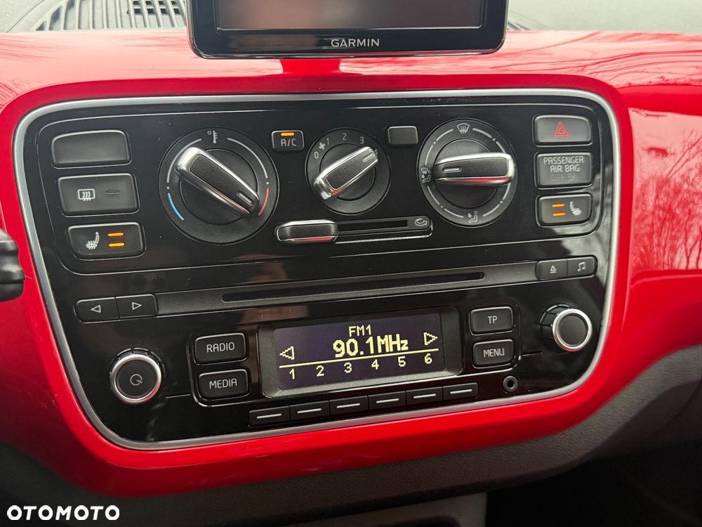 Volkswagen up! cross - 16