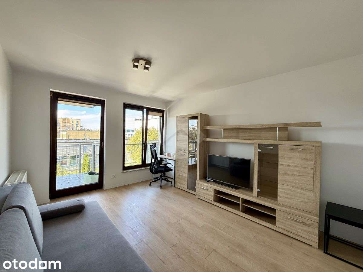 2 pokoje + kuchnia, MPEC, budynek 2015r, winda, balkon, m. postojowe