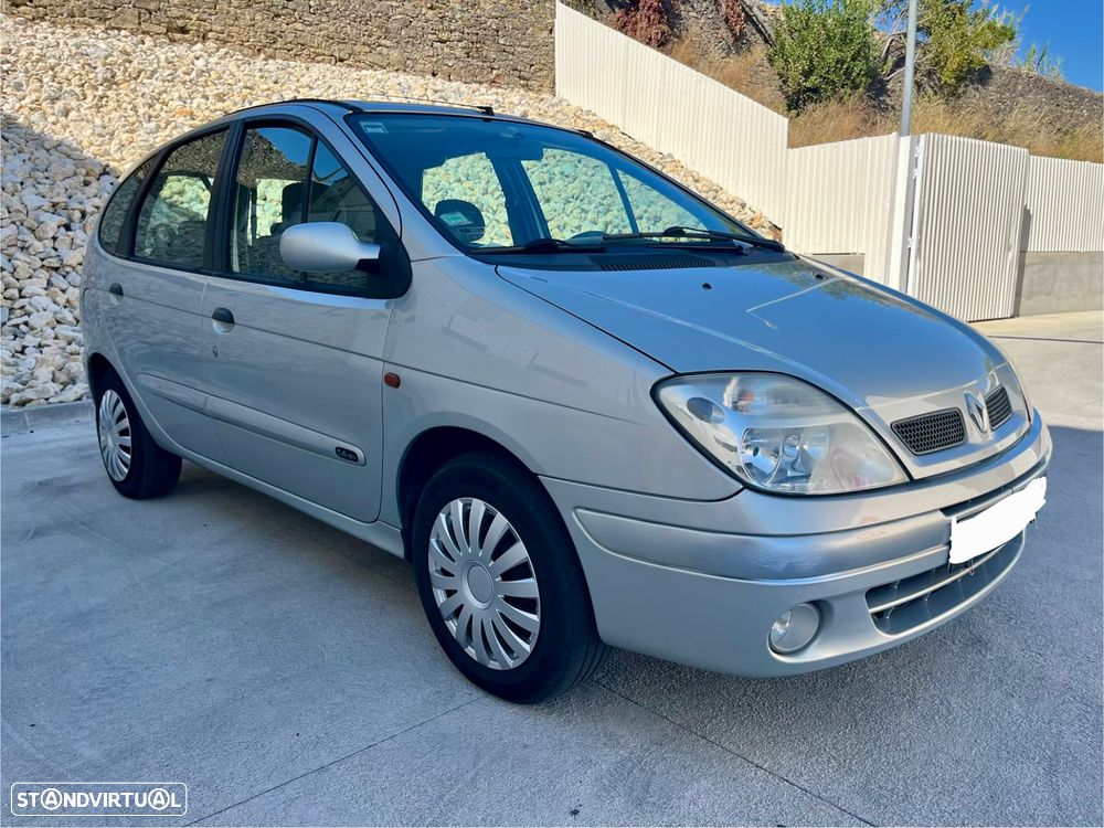 Renault Mégane Scénic 1.4 16V RT - 11