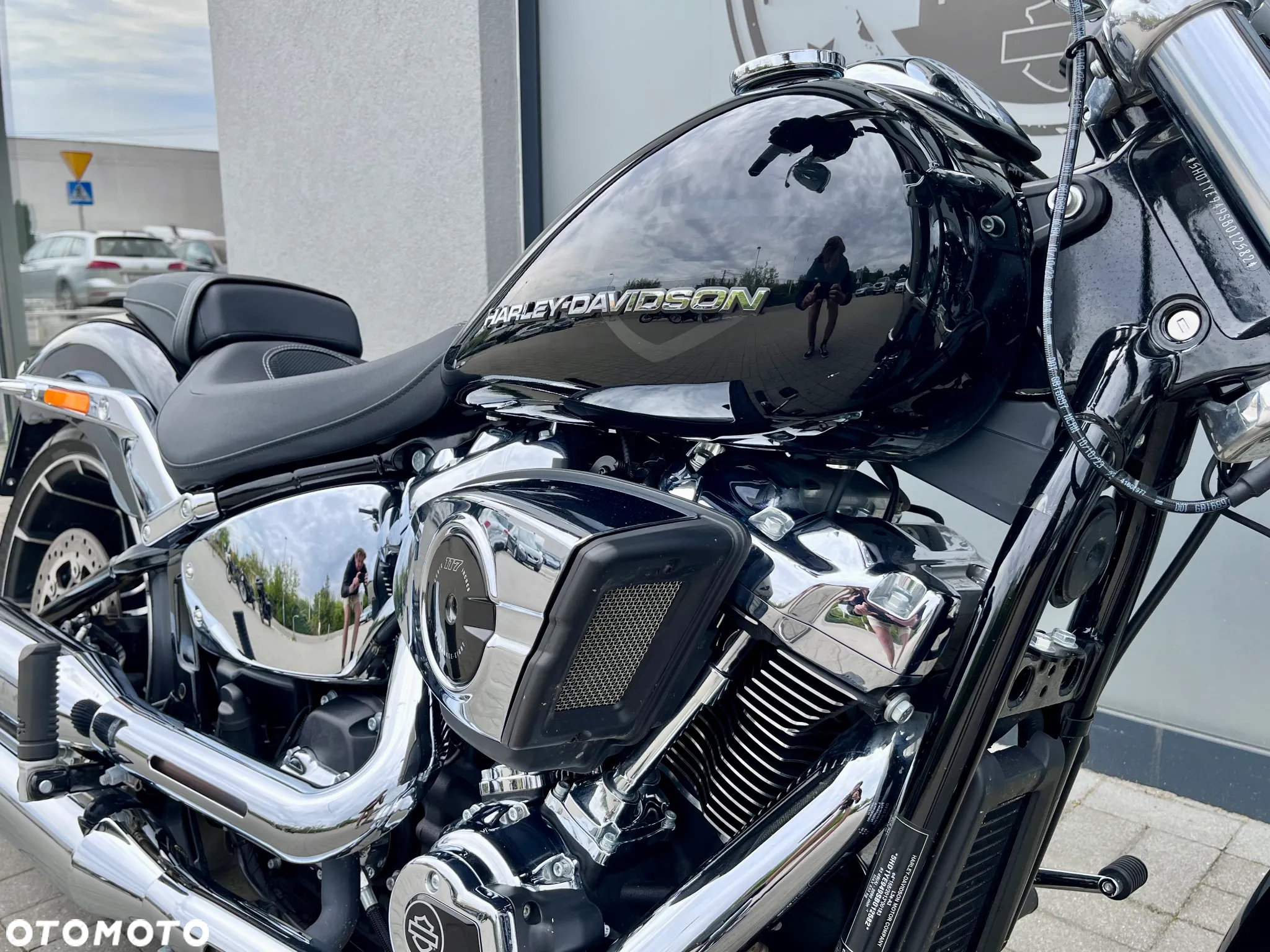 Harley-Davidson Softail Breakout - 10