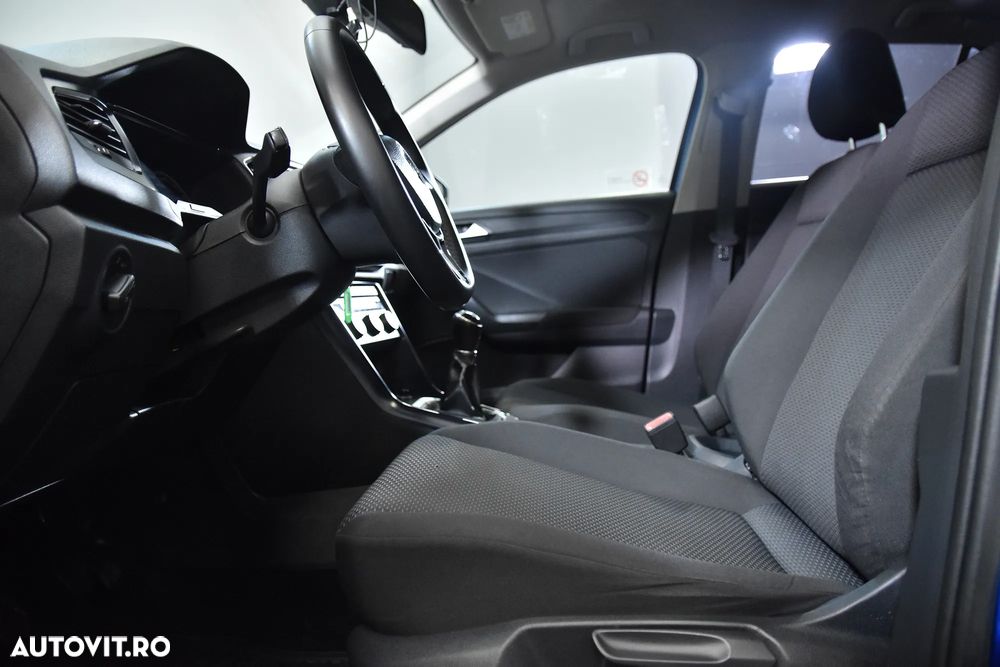 Volkswagen T-Roc - 21