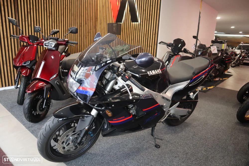 Yamaha FZR GENESIS - 1