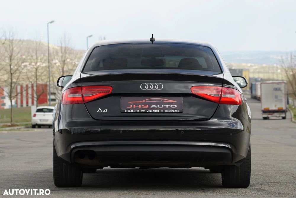 Audi A4 2.0 TDI DPF S line Sportpaket - 20