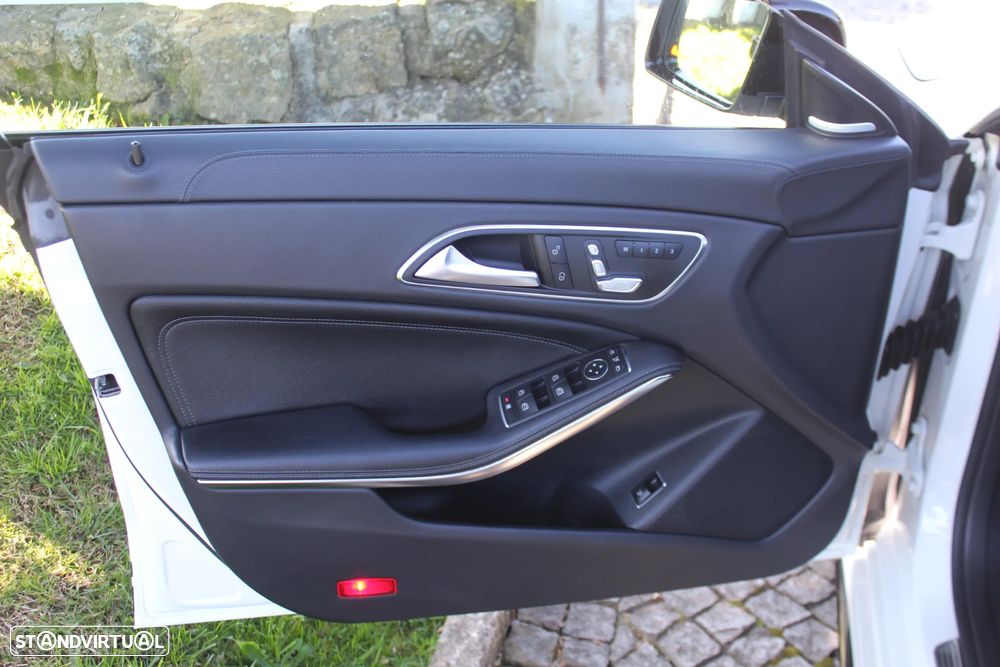 Mercedes-Benz CLA 45 AMG 4Matic Speedshift DCT 7G Night Edition - 10