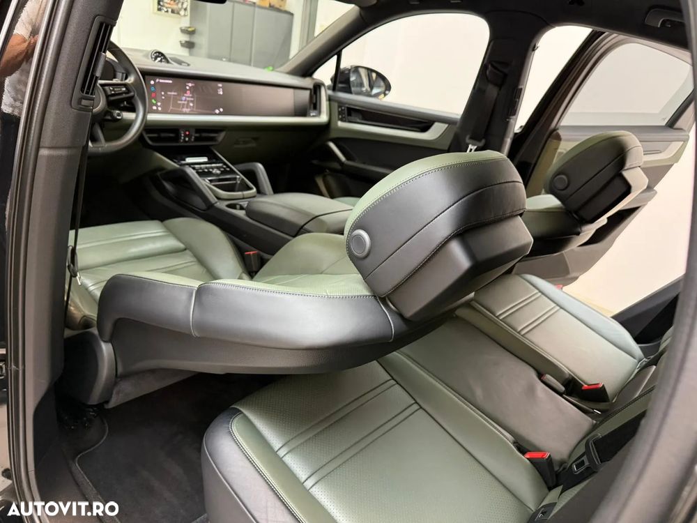 Porsche Cayenne Coupe Tiptronic S - 33