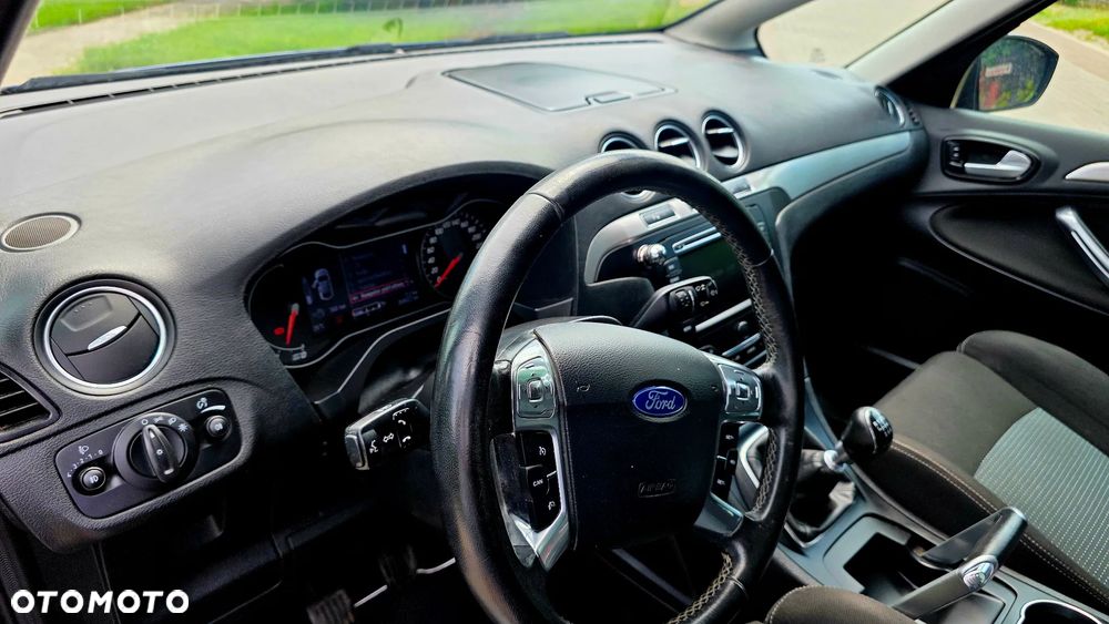 Ford S-Max 2.0 TDCi DPF Titanium X - 19