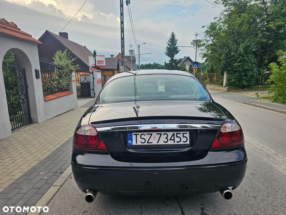 Jaguar S-Type - 15