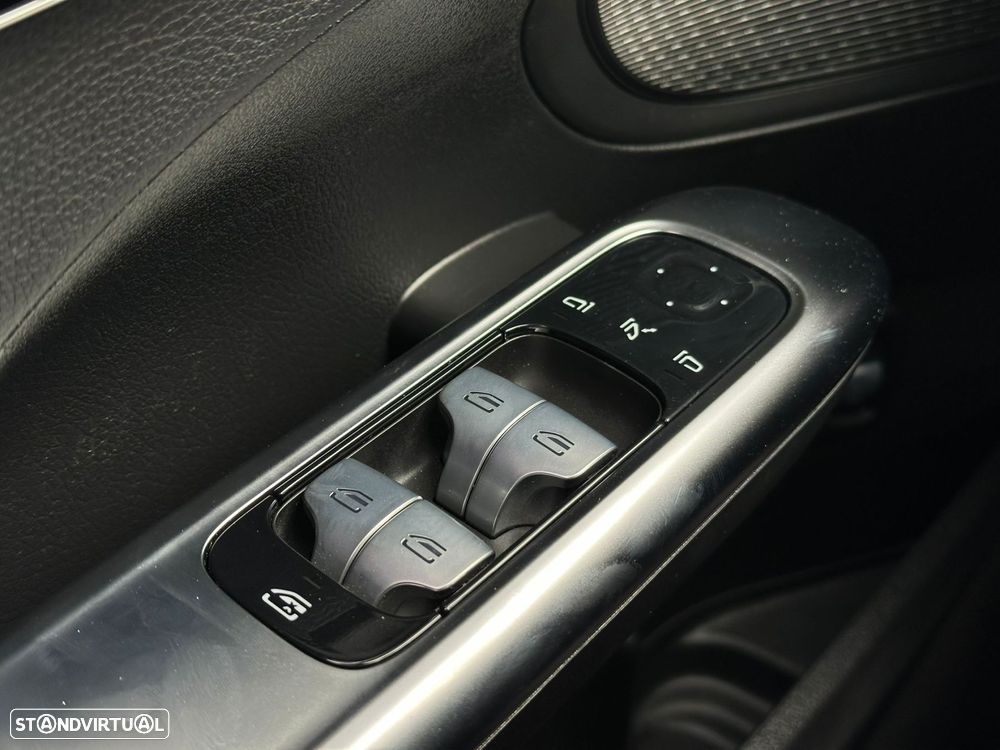 Mercedes-Benz C 300 e AMG Line - 16