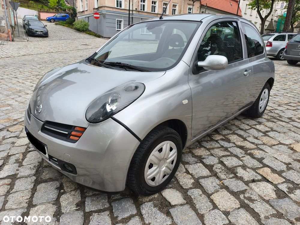 Nissan Micra - 1