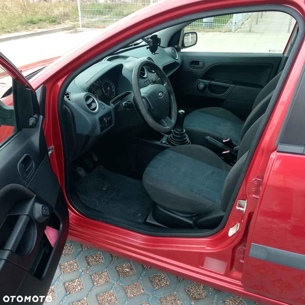 Ford Fiesta - 8