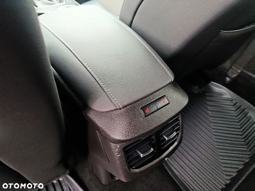 Ford Mondeo 2.0 TDCi STart-Stopp PowerShift-Aut Titanium - 24