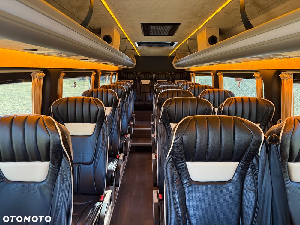 Mercedes-Benz Sprinter 519 - 34