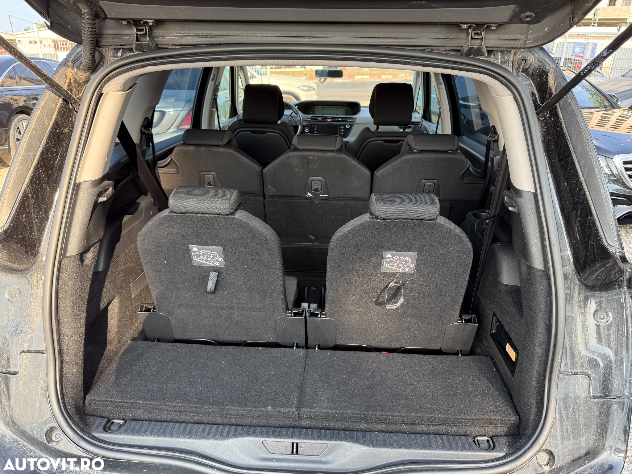 Citroën C4 Grand Picasso e-HDi 115 ETG6 Exclusive - 4