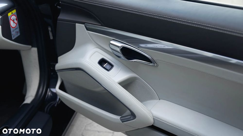 Porsche 911 Carrera S PDK - 36