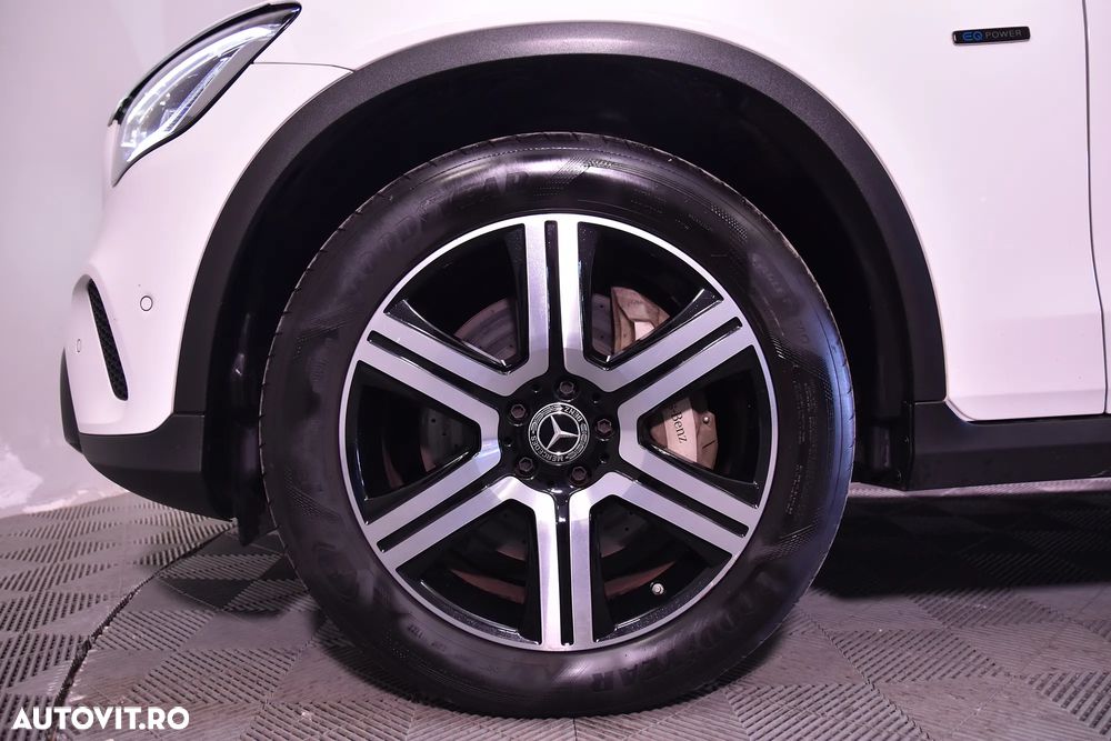 Mercedes-Benz GLC 300 e 4MATIC - 13