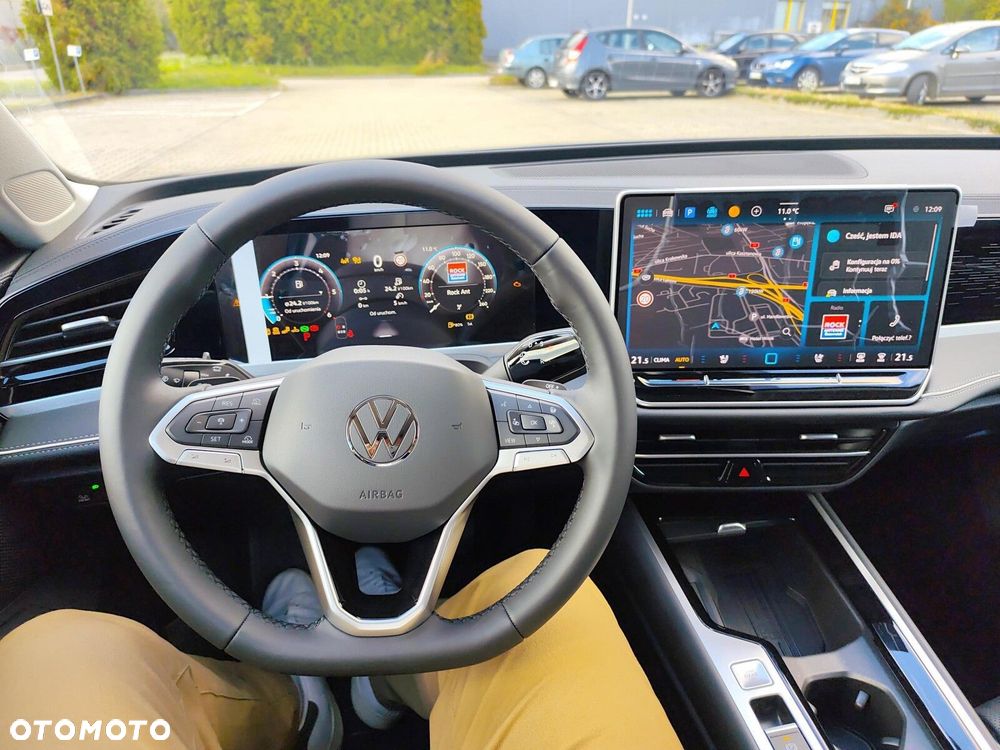 Volkswagen Passat 2.0 TDI SCR 4Mot Elegance DSG - 17