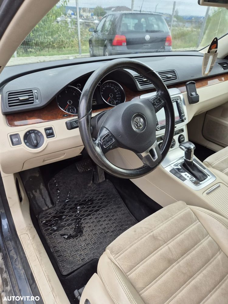 Volkswagen Passat - 11