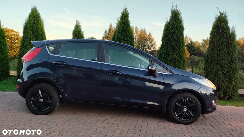 Ford Fiesta 1.6 TDCi Individual - 11