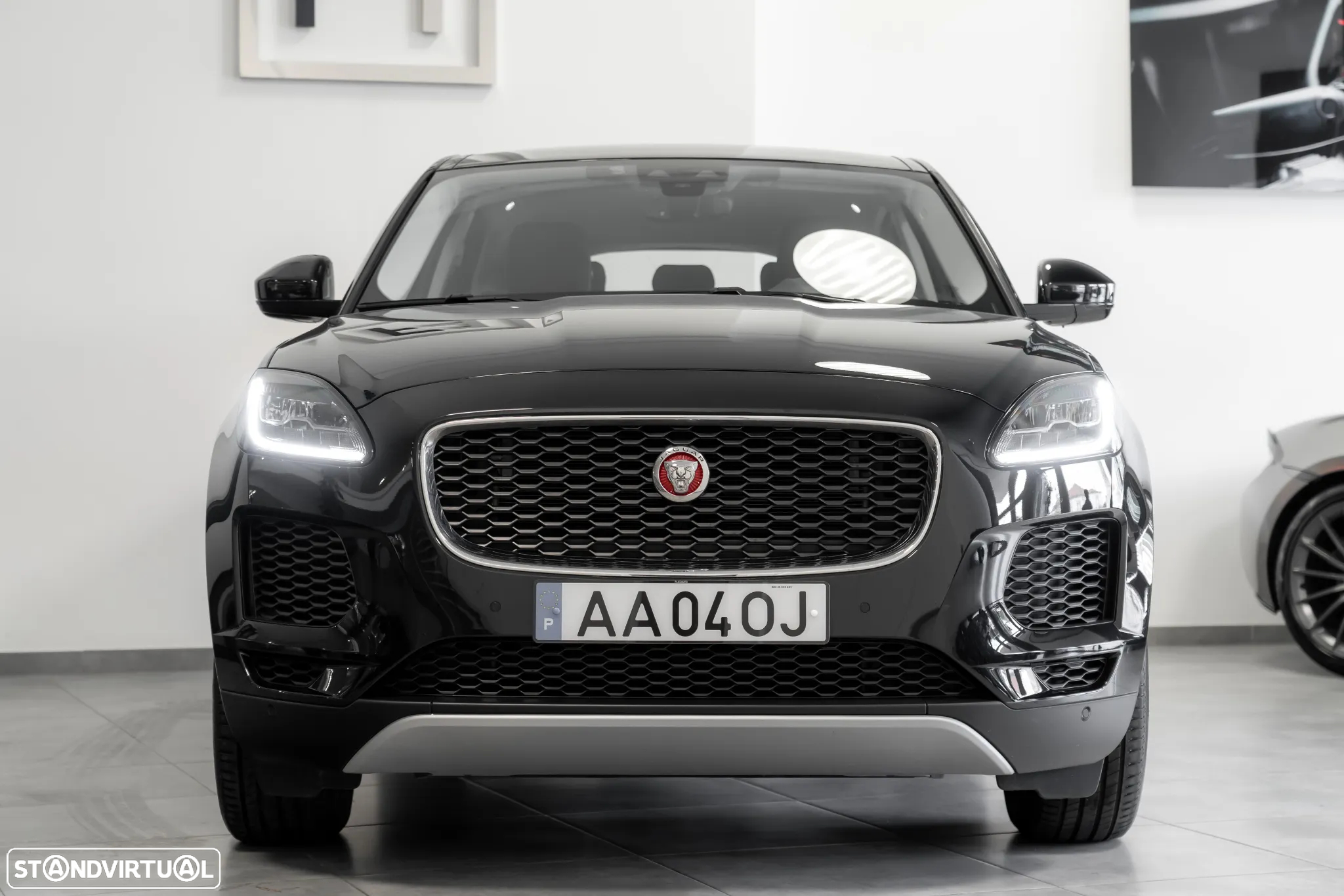 Jaguar E-Pace 2.0 i4D - 3