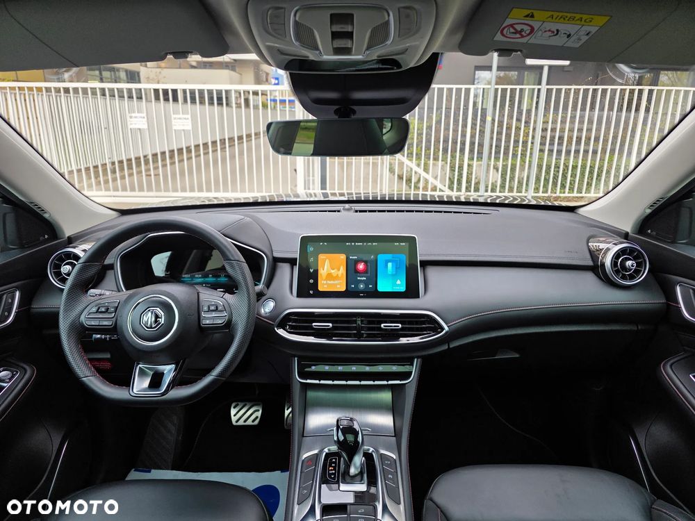 MG HS 1.5 T-GDI Exclusive DCT - 9