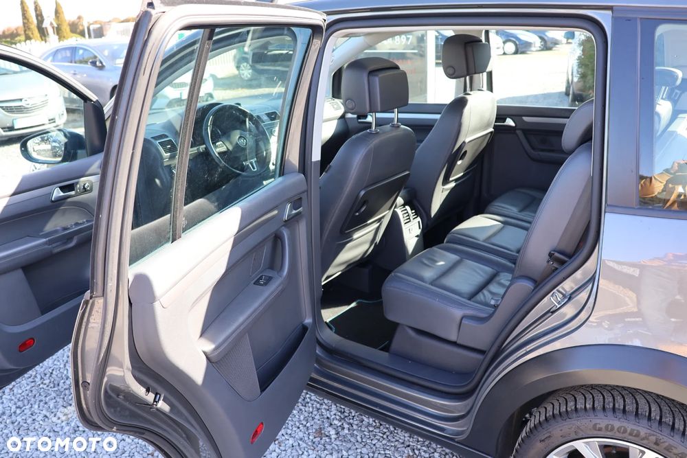 Volkswagen Touran 2.0 TDI DPF Cross DSG - 11
