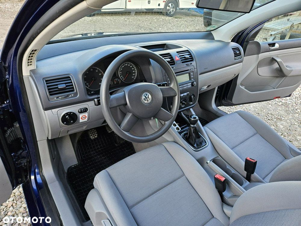 Volkswagen Golf - 8