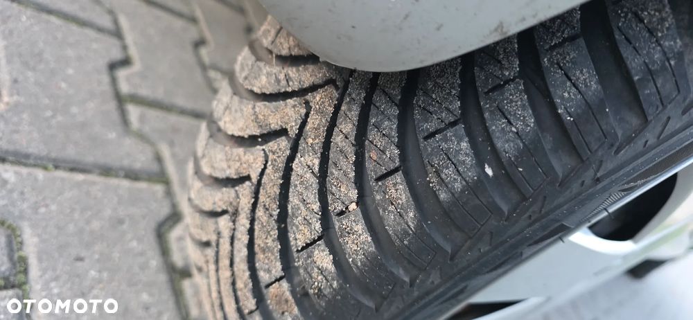 Peugeot 107 70 Urban Move - 11