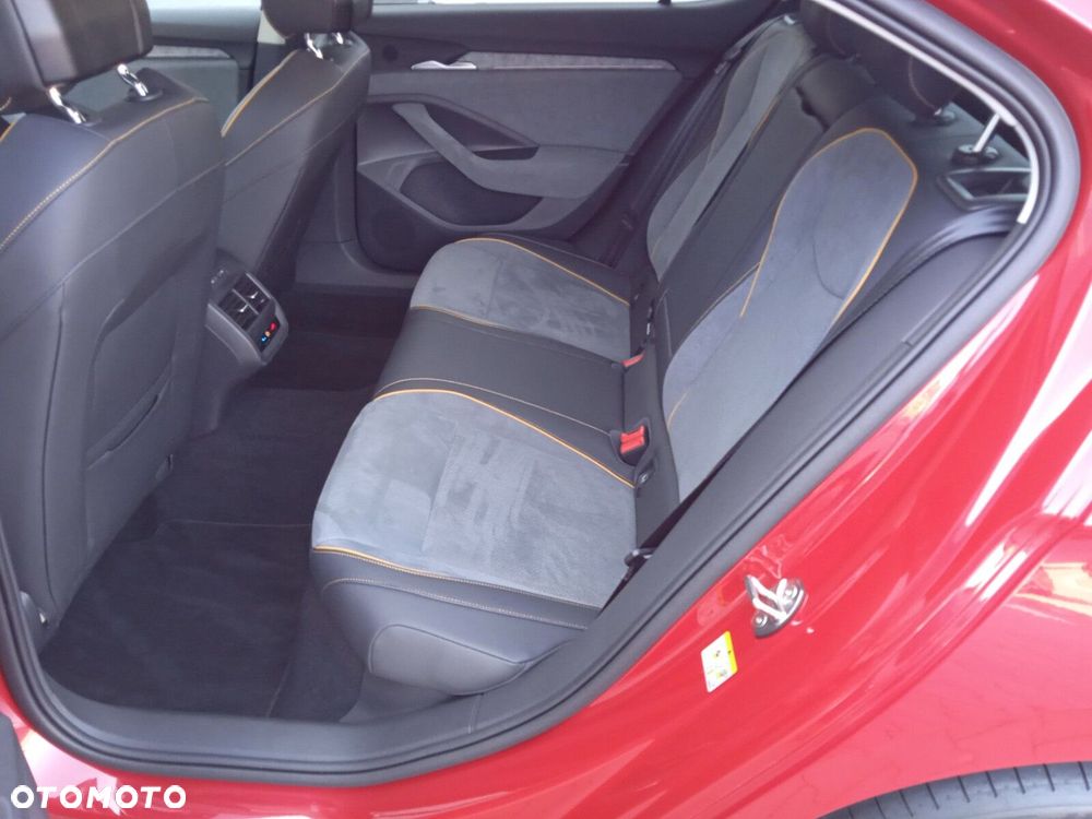 Skoda Superb 2.0 TDI SCR 4x4 Selection DSG - 13