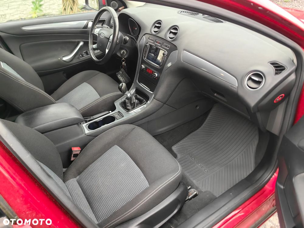 Ford Mondeo 2.0 TDCi Titanium - 24