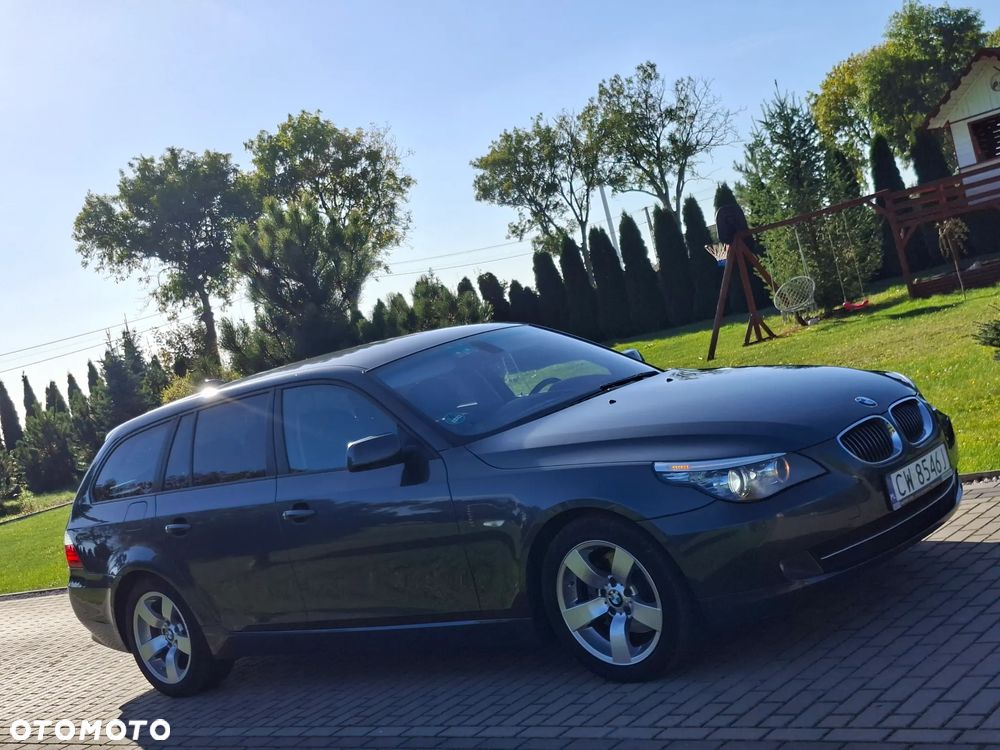 BMW Seria 5 525d - 17
