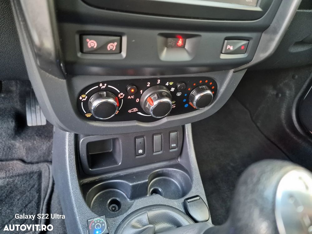 Dacia Duster 1.6 SCe Comfort - 12