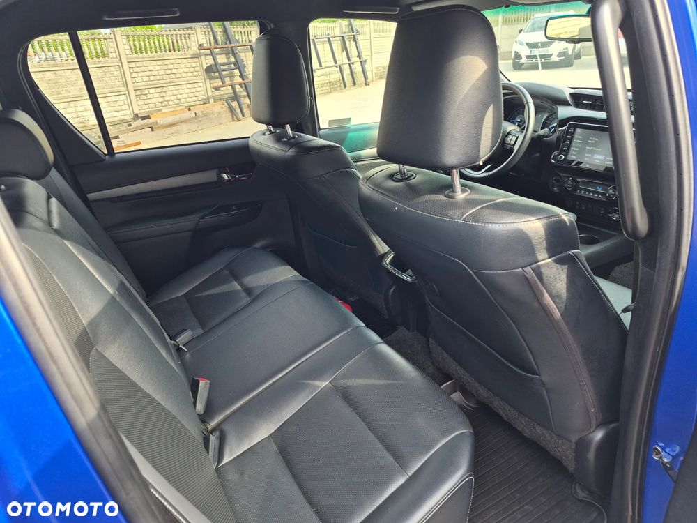 Toyota Hilux 2.8 D-4D Double Cab Invincible Sport 4x4 - 9