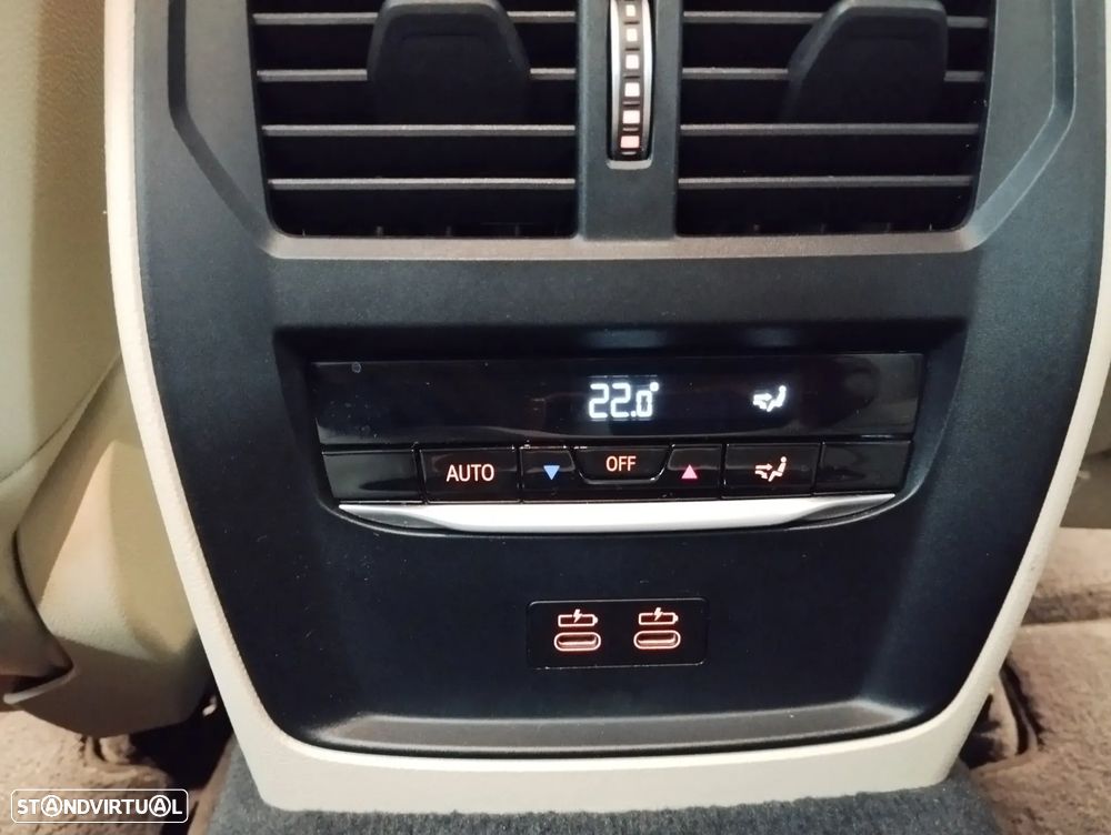BMW 318 d Touring Auto - 18