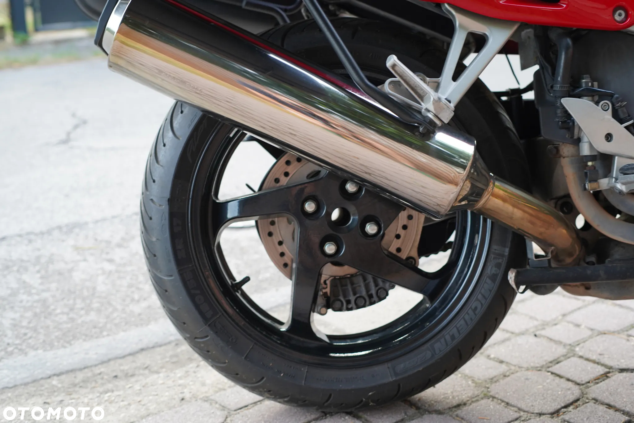 Honda VFR - 16
