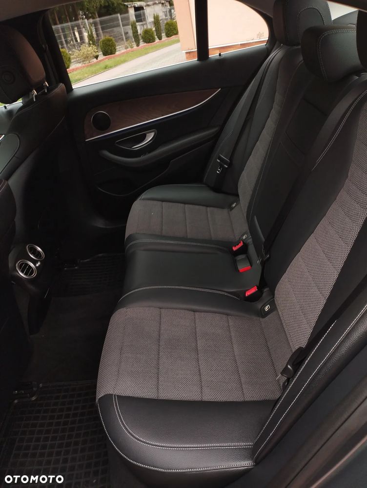 Mercedes-Benz Klasa E 200 9G-TRONIC - 12